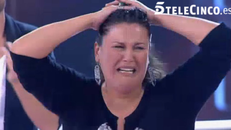Estela Amaya emocionada tras ser escogida para la final. / telecinco.es